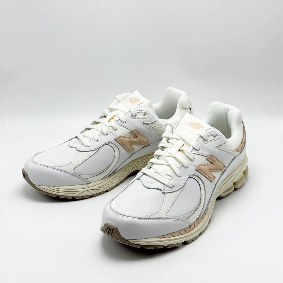 New Balance shoes - New Balance 2002R - M2002RVF - White 0
