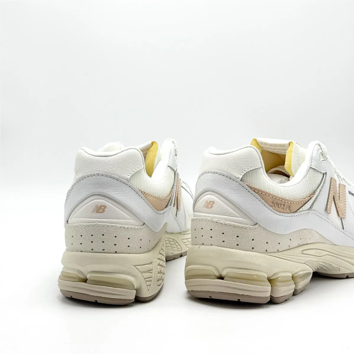 New Balance shoes - New Balance 2002R - M2002RVF - White 2