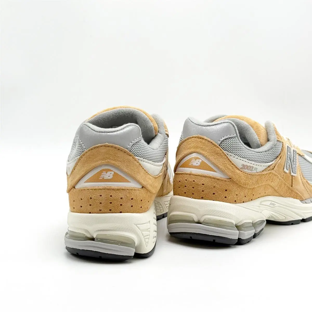 New Balance shoes - New Balance 2002R - M2002RHM - Brown 2