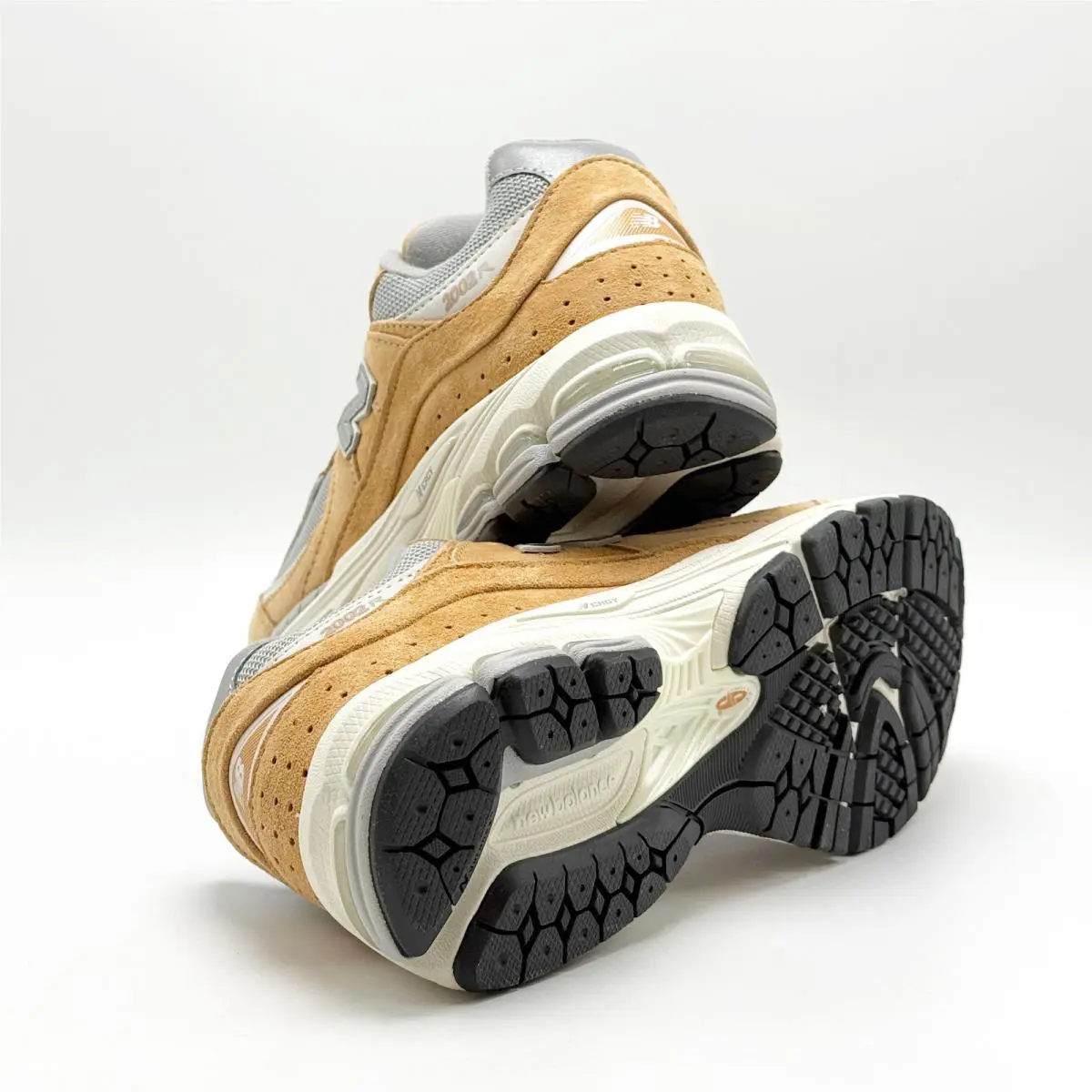 New Balance shoes - New Balance 2002R - M2002RHM - Brown 3