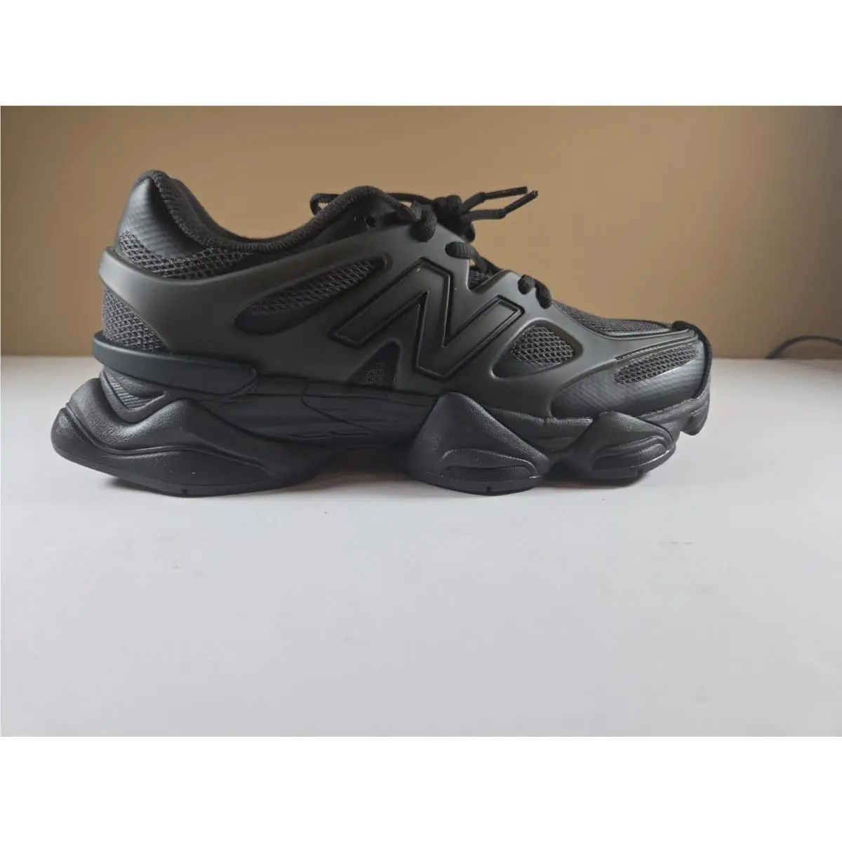 New Balance Mens Size 8.5 Lifestyle Color Dark Grey Black Style U9060iaa