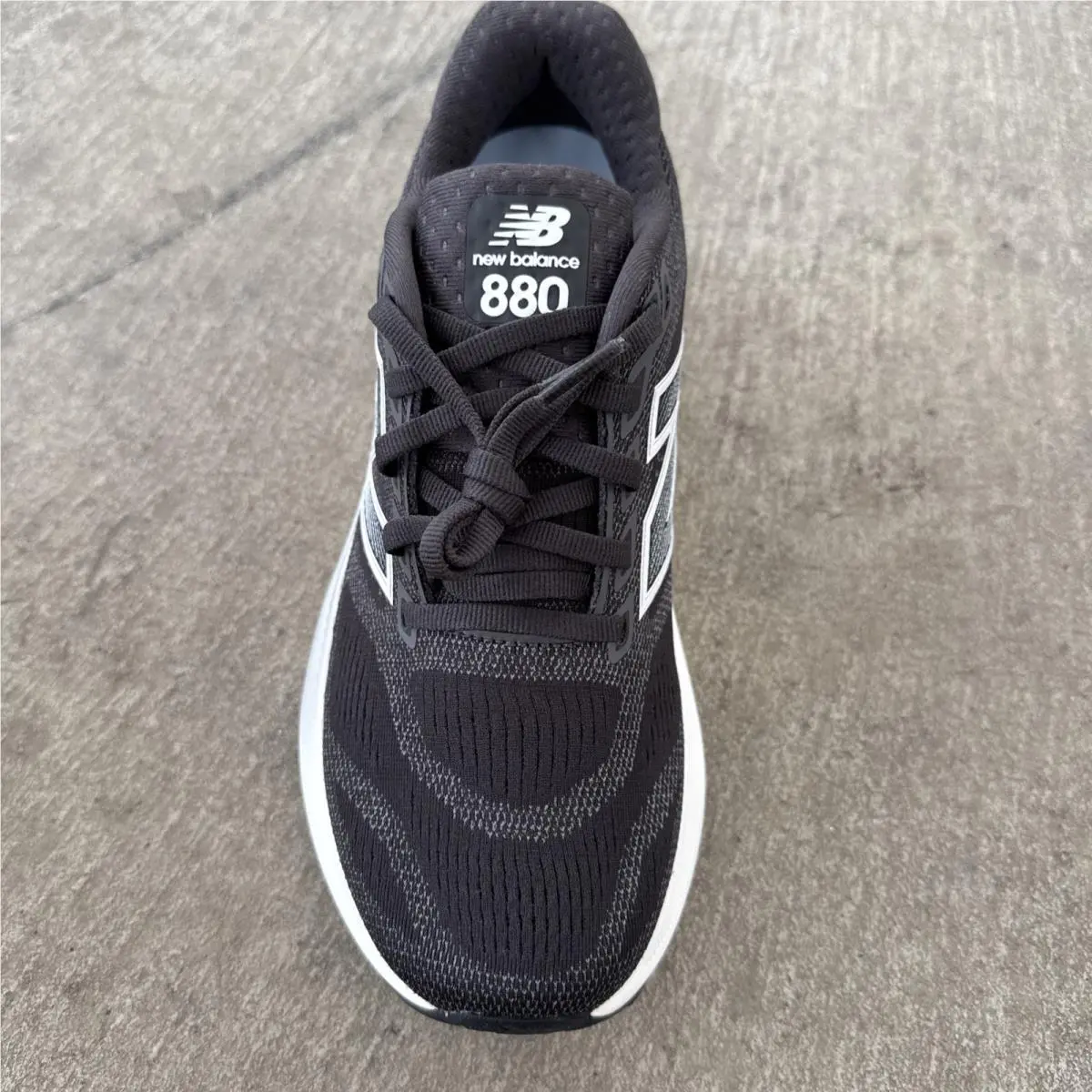 New Balance Fresh Foam X 880V15 Women`s Size 7 Black White W880H15