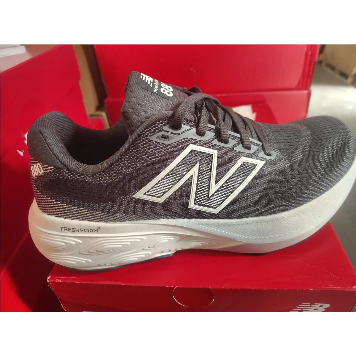 Size 8 - New Balance Fresh Foam X 880v15 Black Cement W