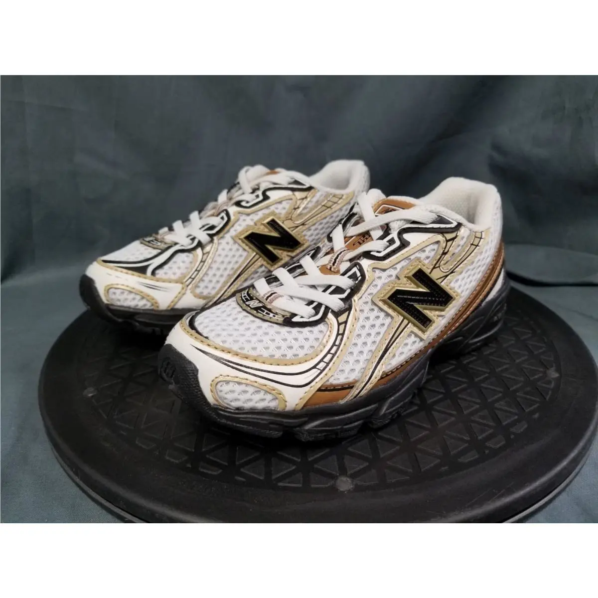 New Balance shoes - New Balance 740 - PZ740GM - Sea Salt/Black/Gold (UPC: 198687840474) 2