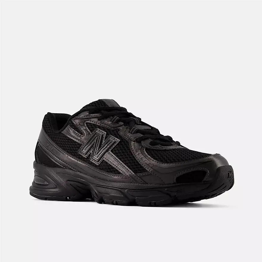 Mens New Balance 740 Triple Black Athletic Sneaker - Size 13