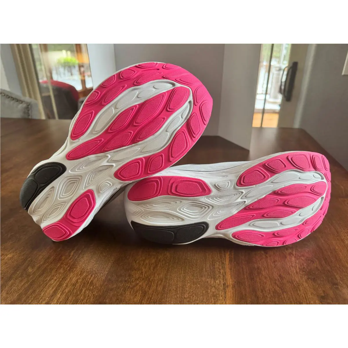 New Balance shoes - White/Pink (UPC: 197967738708) 0