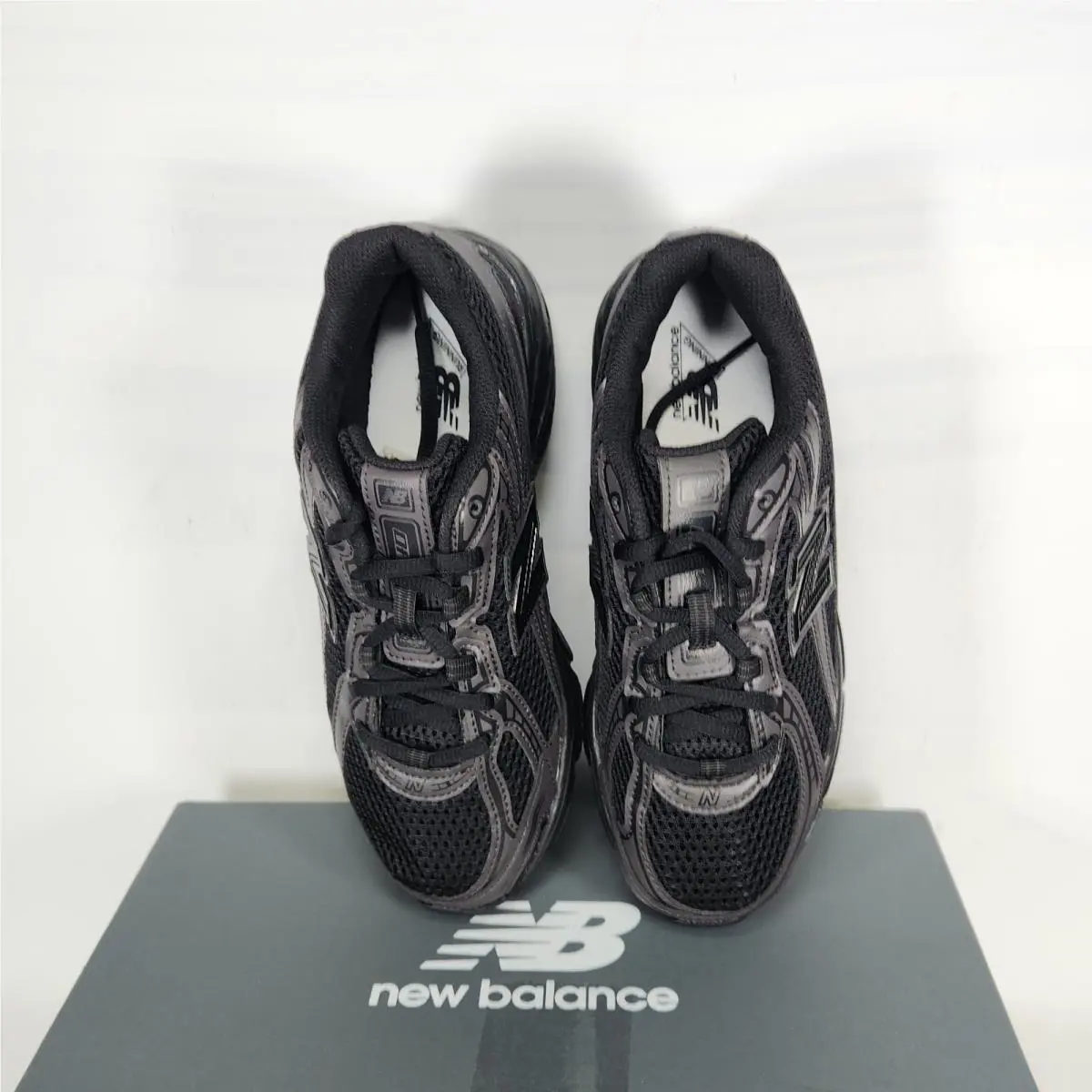 New Balance shoes - New Balance 740 - Black 1