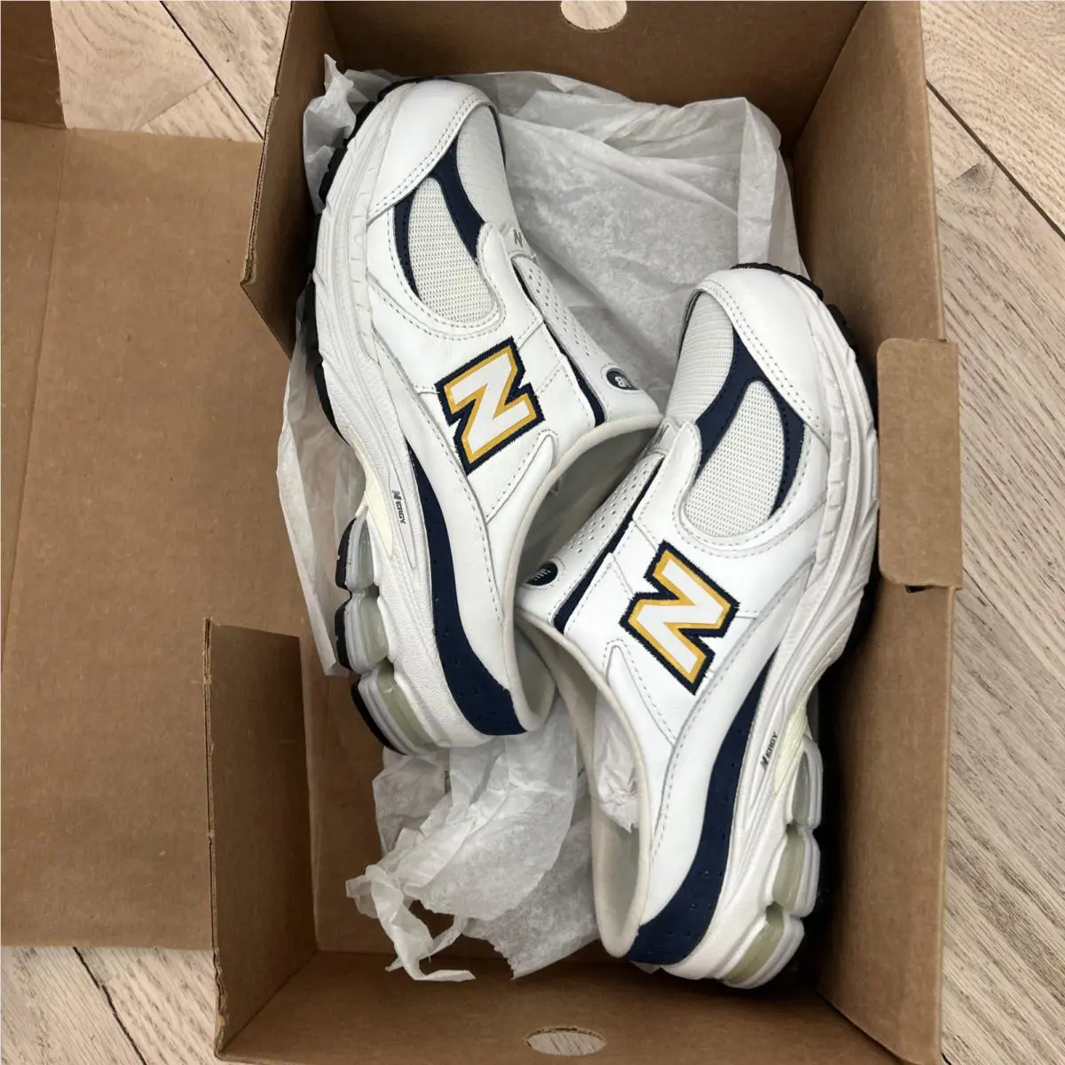 New Balance shoes - 2002r - M2002rmo - White 11