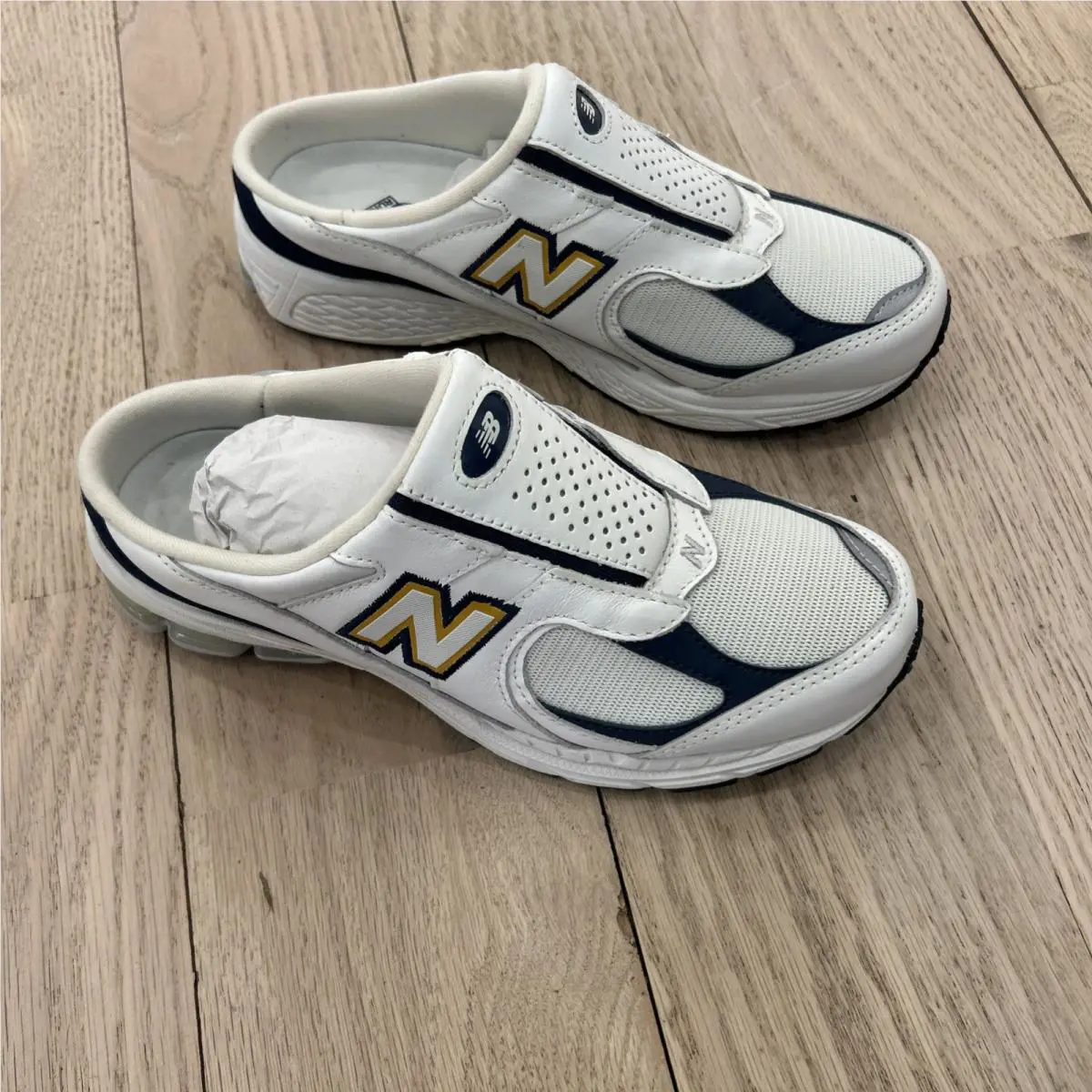 New Balance shoes - 2002r - M2002rmo - White 0