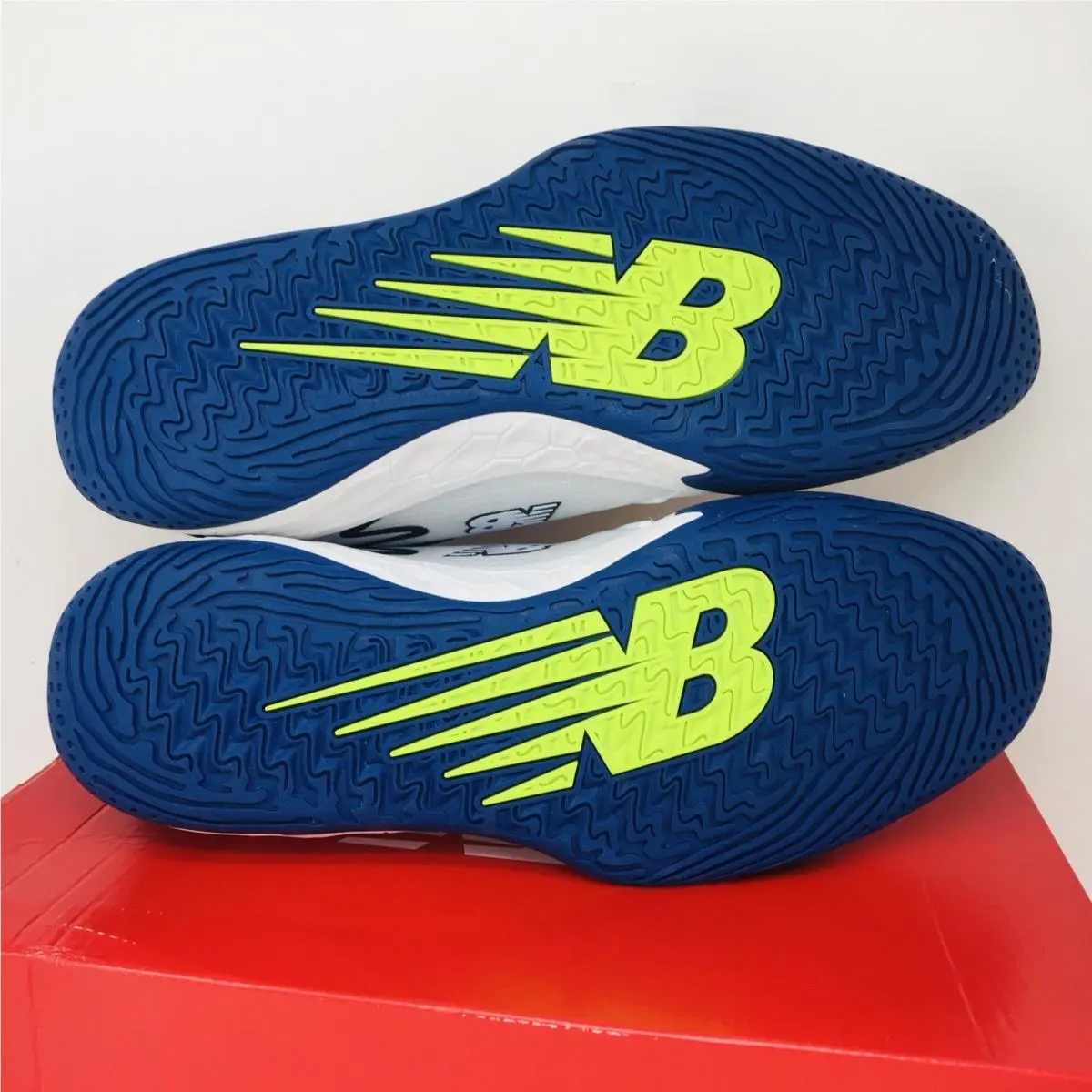 New Balance shoes - New Balance Fresh Foam - Fresh Foam - MCHRALW1 - White / Royal Blue / Black / Neon Green Accents 15
