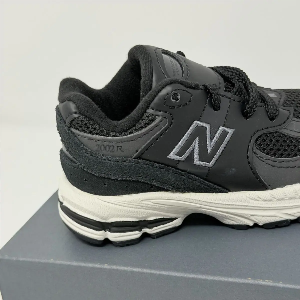 New Balance shoes - New Balance 2002R - Black (UPC: 0196941345079) 9