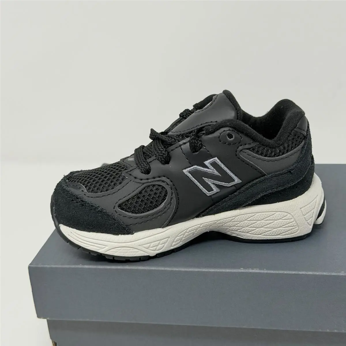 New Balance shoes - New Balance 2002R - Black (UPC: 0196941345079) 10