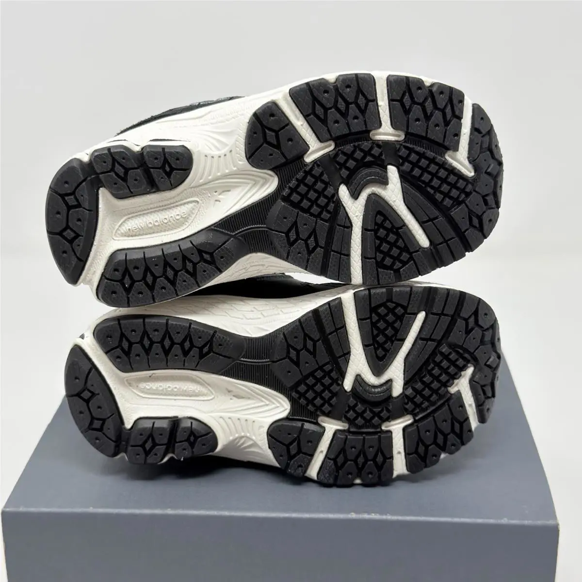 New Balance shoes - New Balance 2002R - Black (UPC: 0196941345079) 18