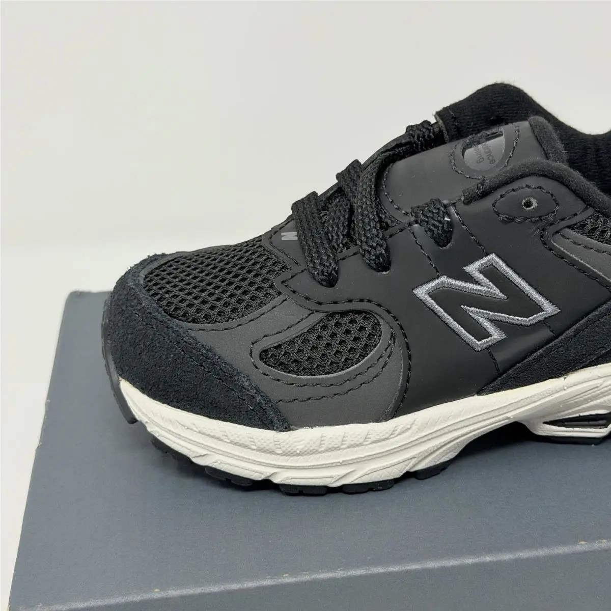 New Balance shoes - New Balance 2002R - Black (UPC: 0196941345079) 2