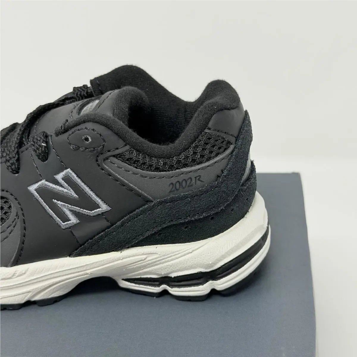 New Balance shoes - New Balance 2002R - Black (UPC: 0196941345079) 5
