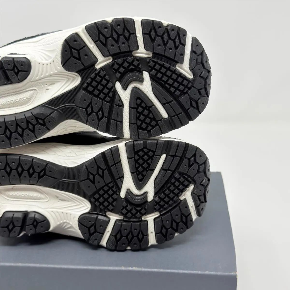 New Balance shoes - New Balance 2002R - Black (UPC: 0196941345079) 19