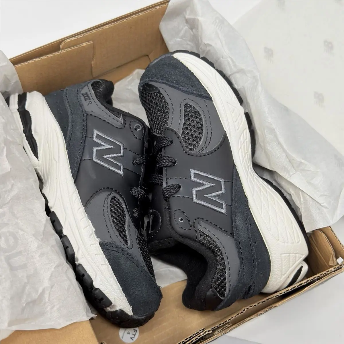 New Balance shoes - New Balance 2002R - Black (UPC: 0196941345079) 21