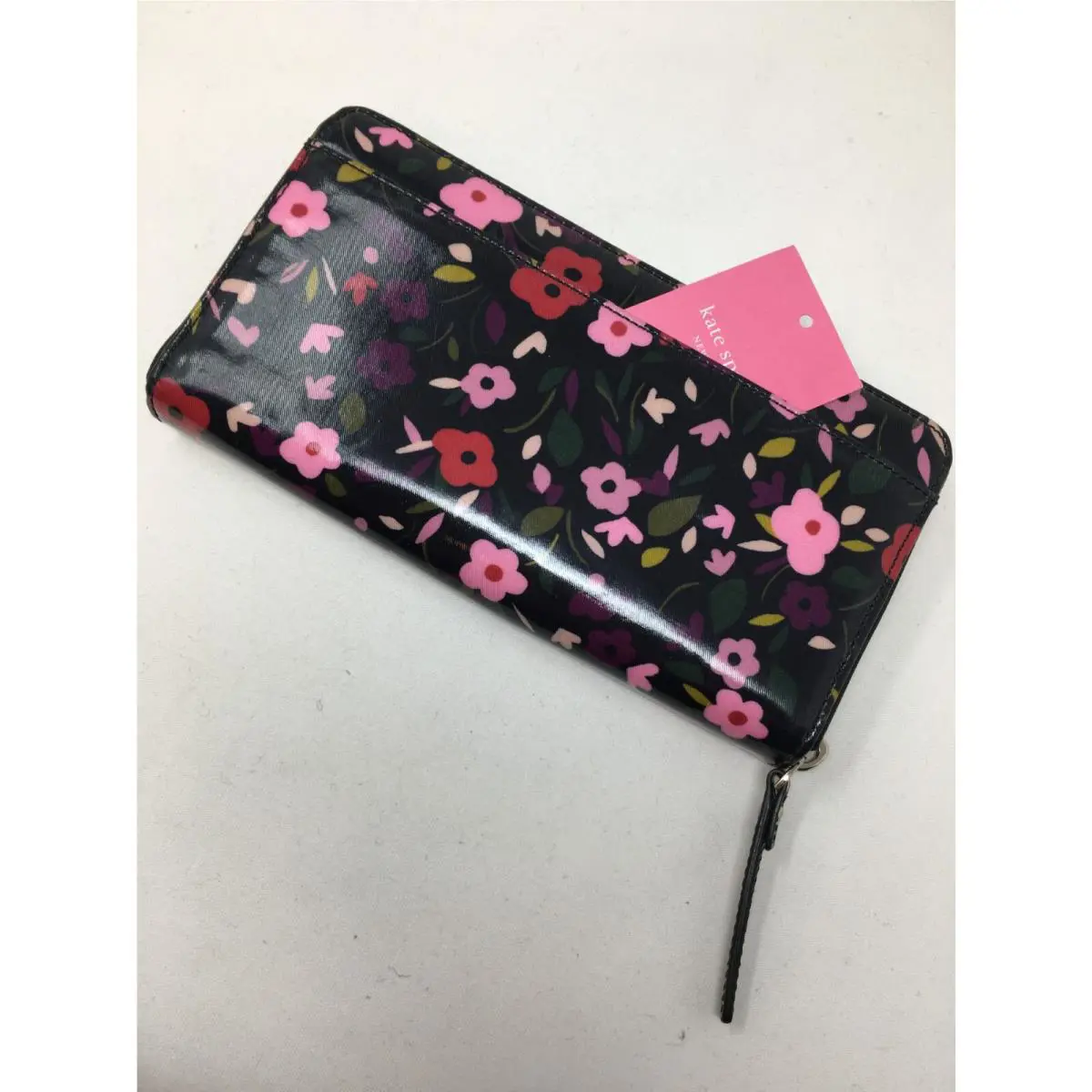 Kate Spade Women`s Daycation Boho Floral Neda Wallet - New