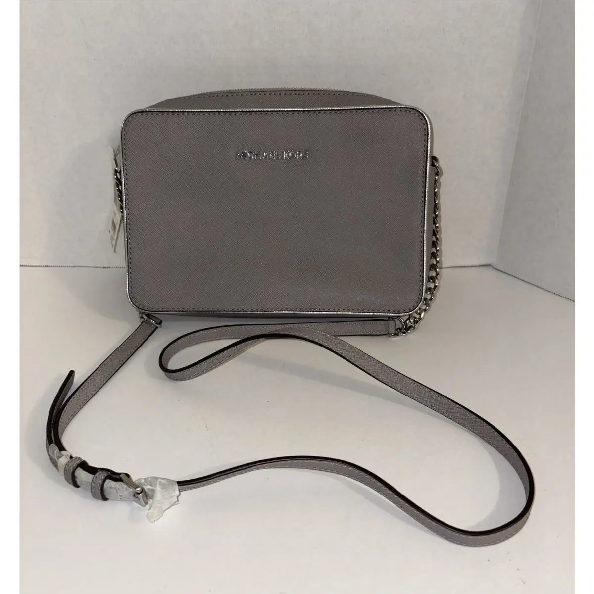 Michael Kors Jet Set Gray Shoulder Bagchain Strap2 Pockets