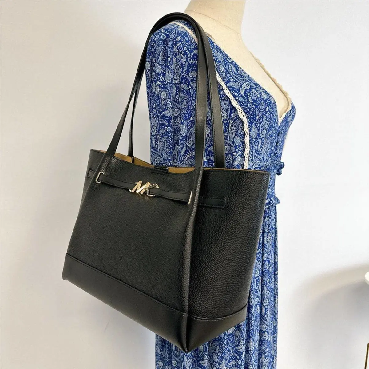 Michael Kors 35S3G6RT3T Reed Large Tote Bag IN Black