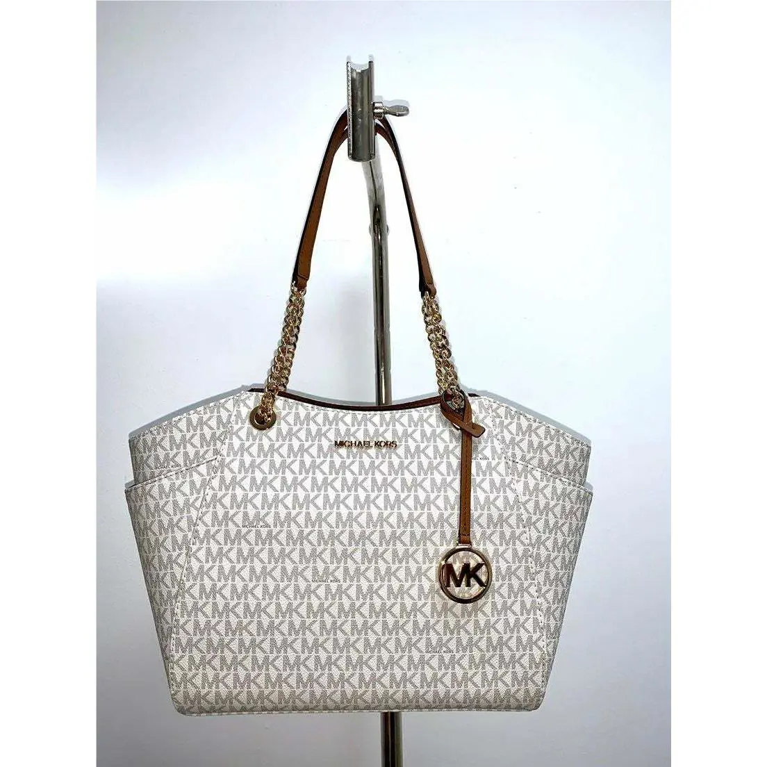 Michael Kors Jet Set Large Travel Chain Vanilla Shoulder Bag