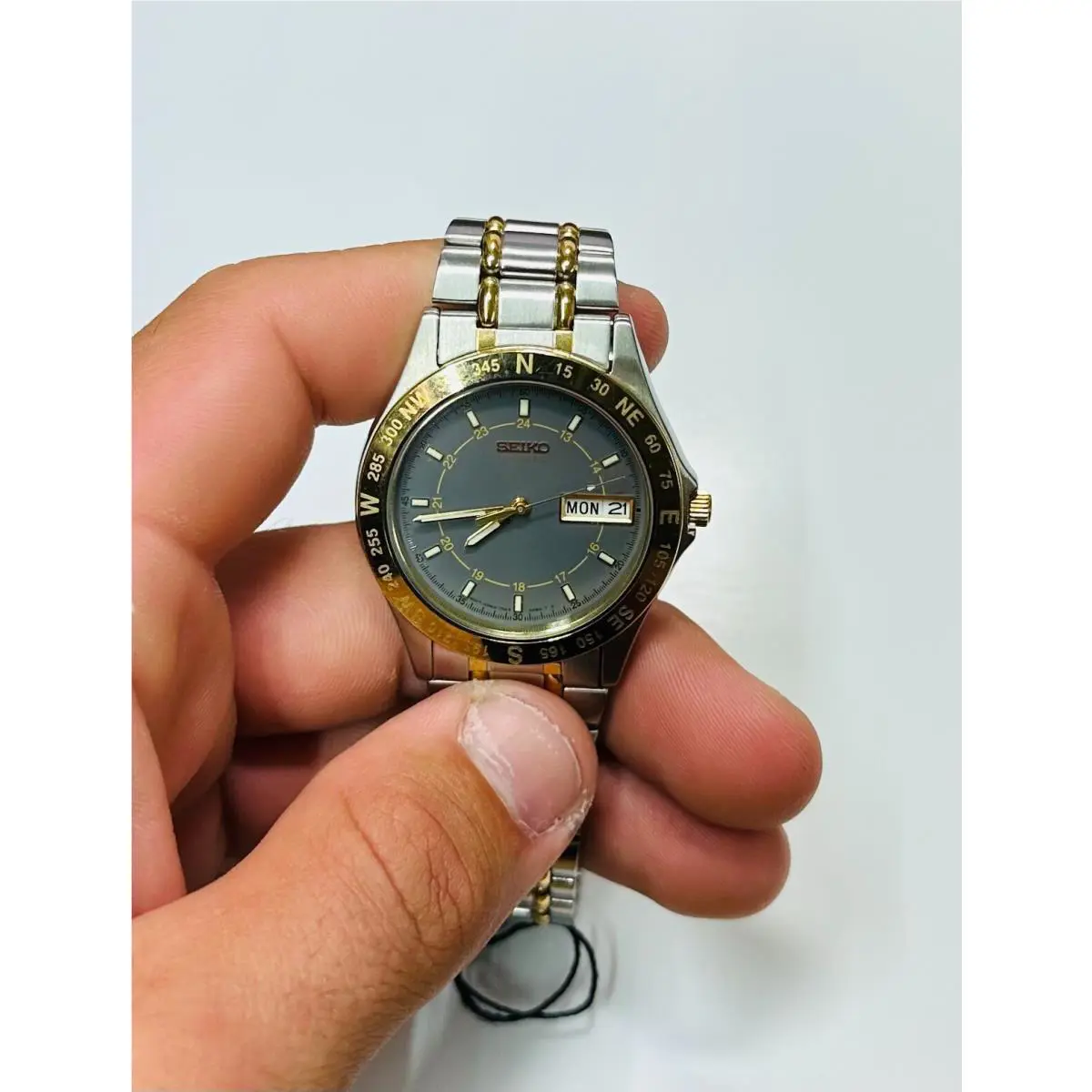 Men`s Seiko Two Toned Watch 7N43-6A40