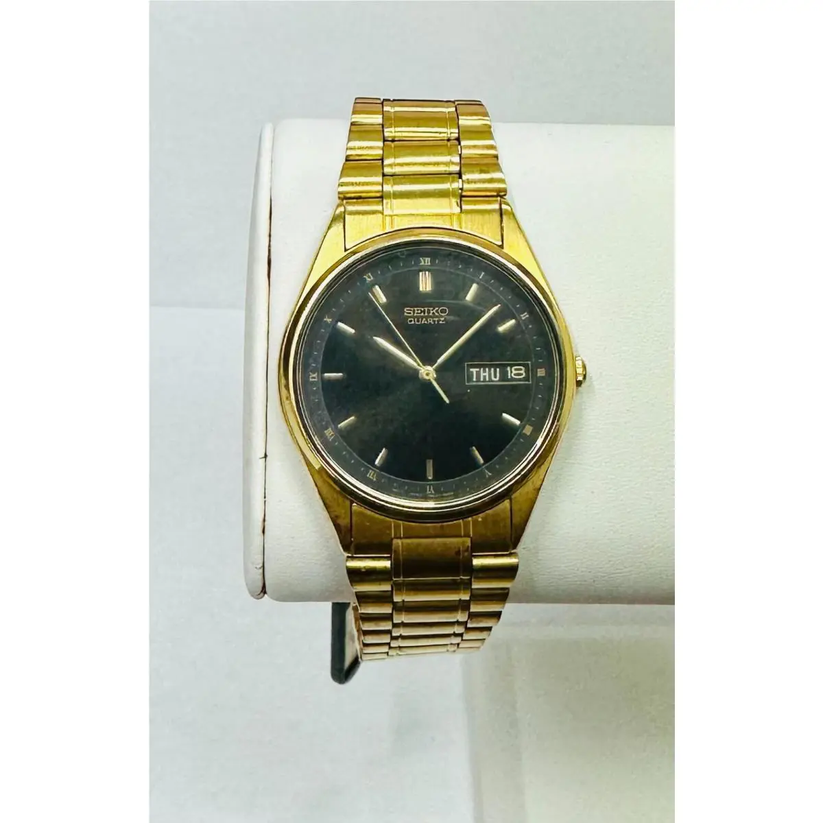 Unisex Seiko Quartz Gold Watch 7N43-7A50
