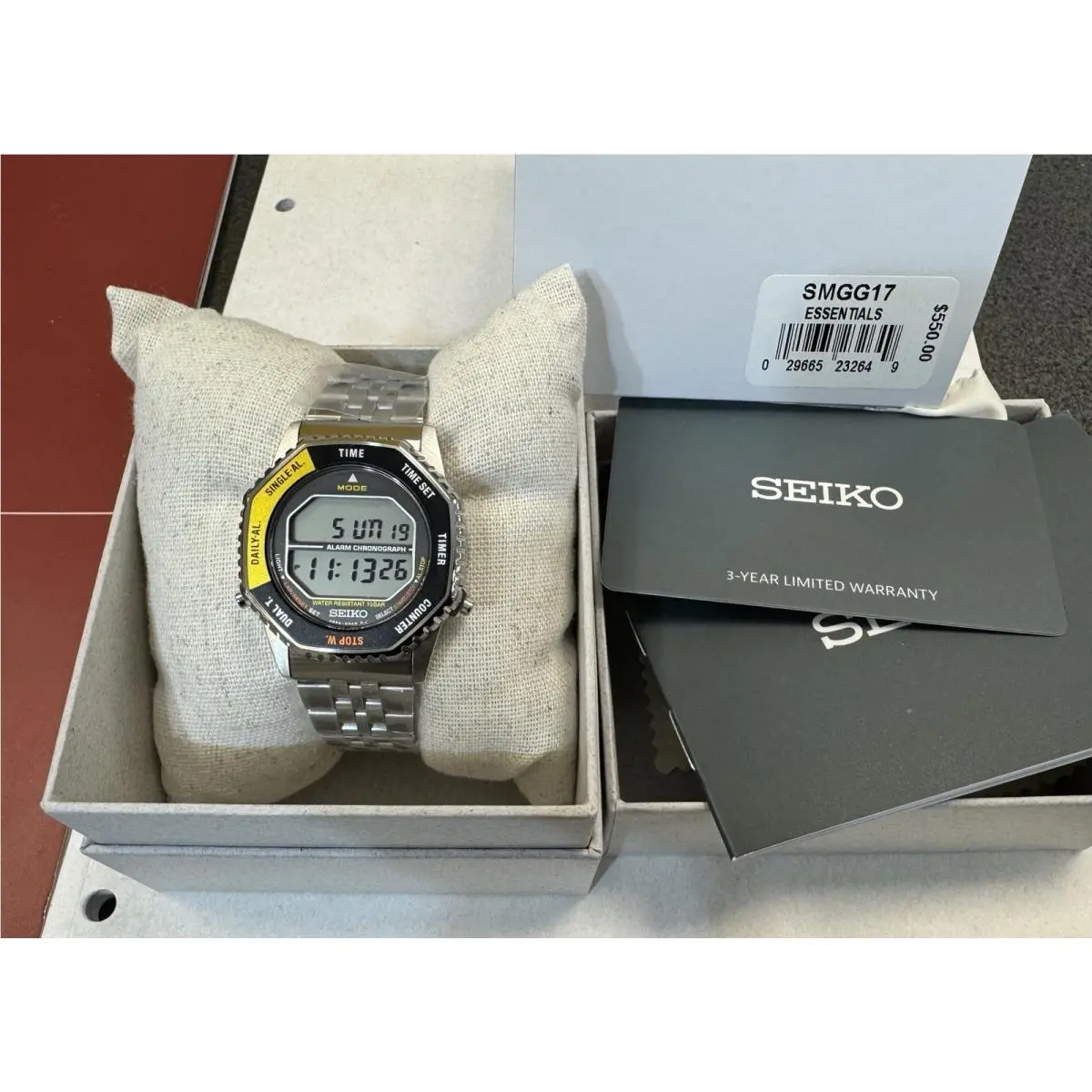 Seiko Rotocall Quartz Chronograph Digital Dial Men`s Watch SMGG17 - Dial: White, Band: Silver, Bezel: Two-tone, Yellow and Black