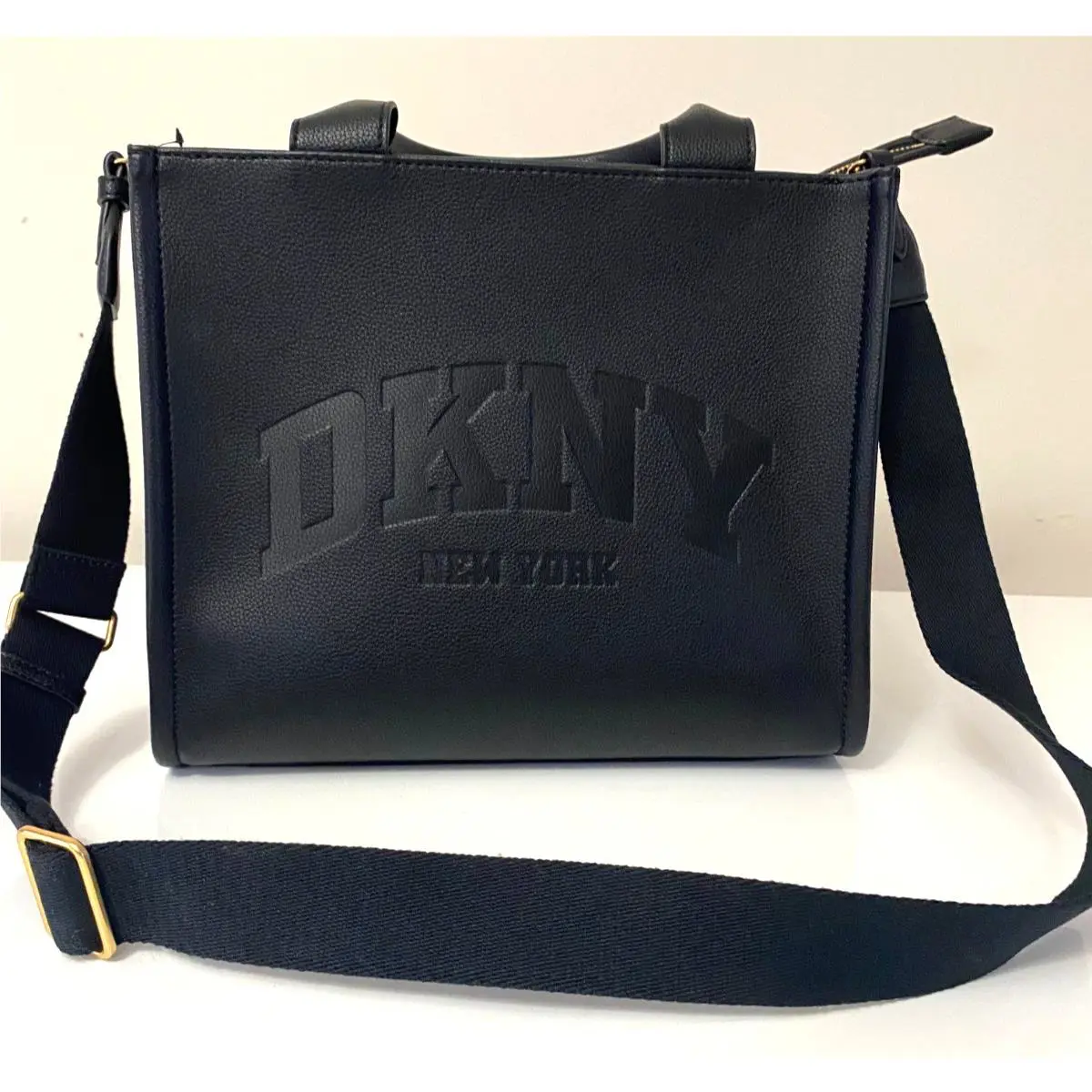 Dkny Women`s Hadlee Medium Tote Bag Black