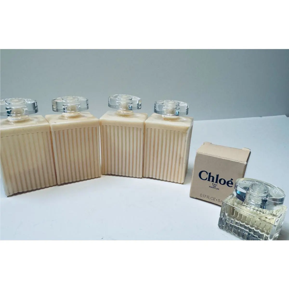 4 Pcs .chloe Perfume Body Lotion 1oz/30 ml + 1 pc Chloe Edp 5 ml