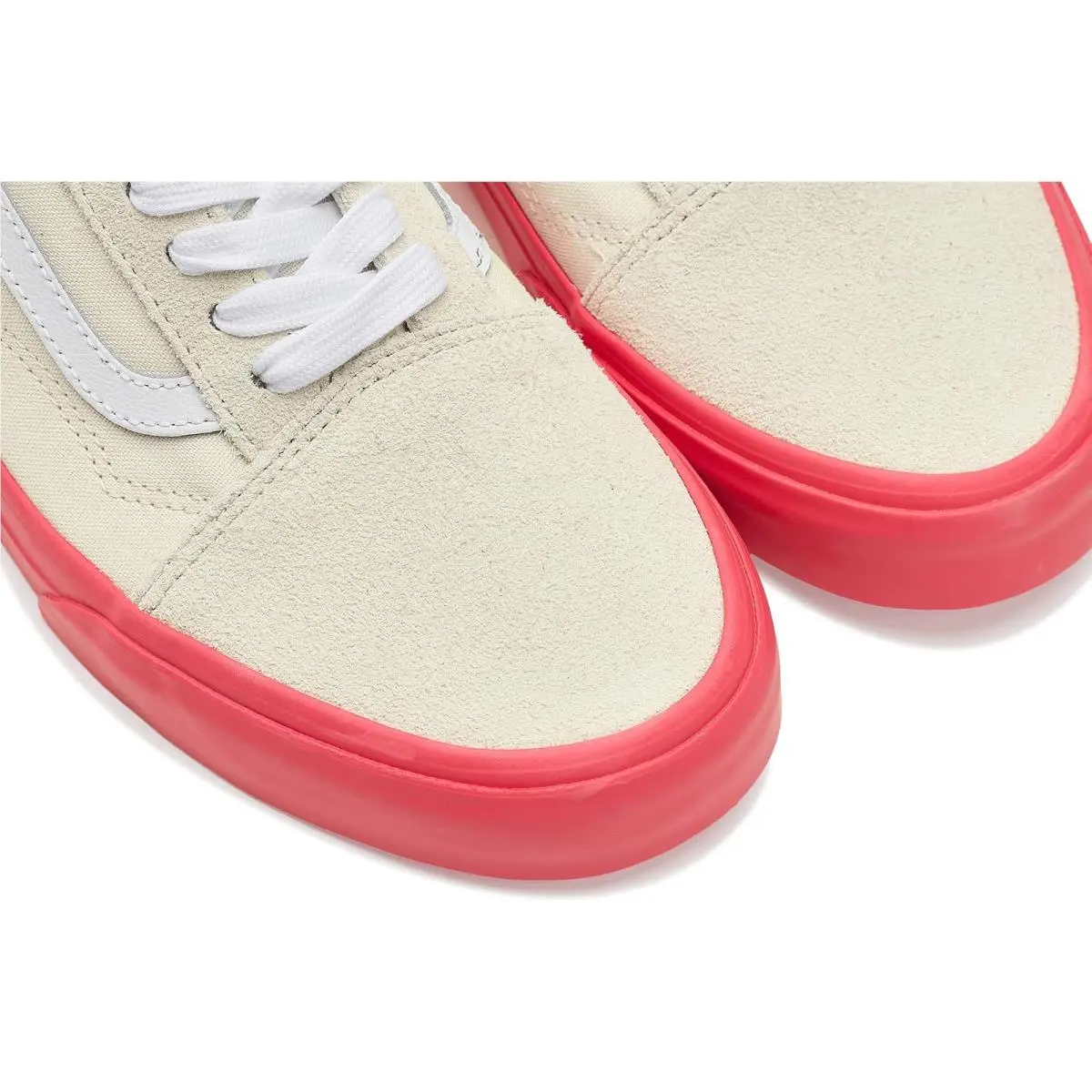 Vans shoes - Floral Embroidery Black/Pink 46