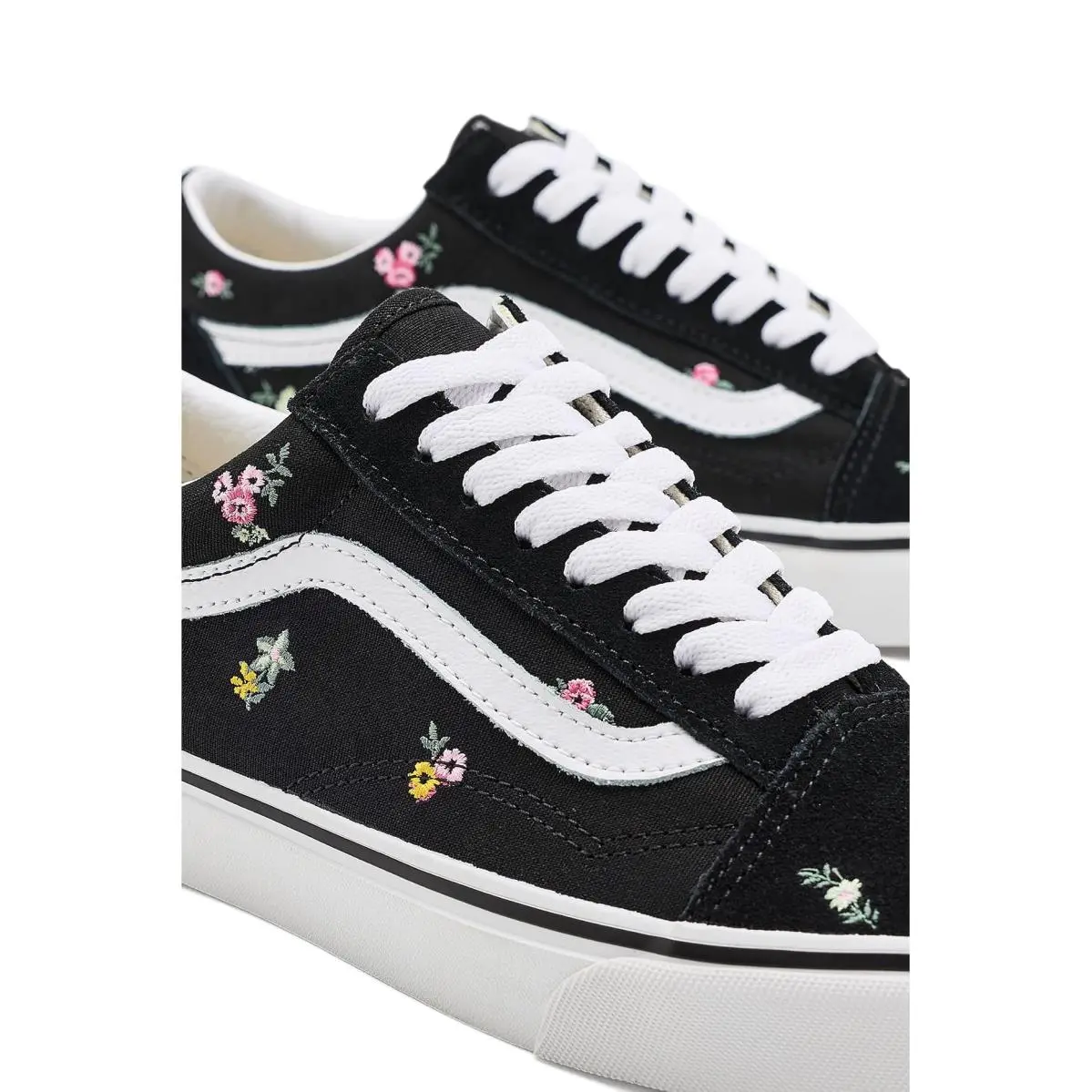 Vans shoes - Floral Embroidery Black/Pink 11