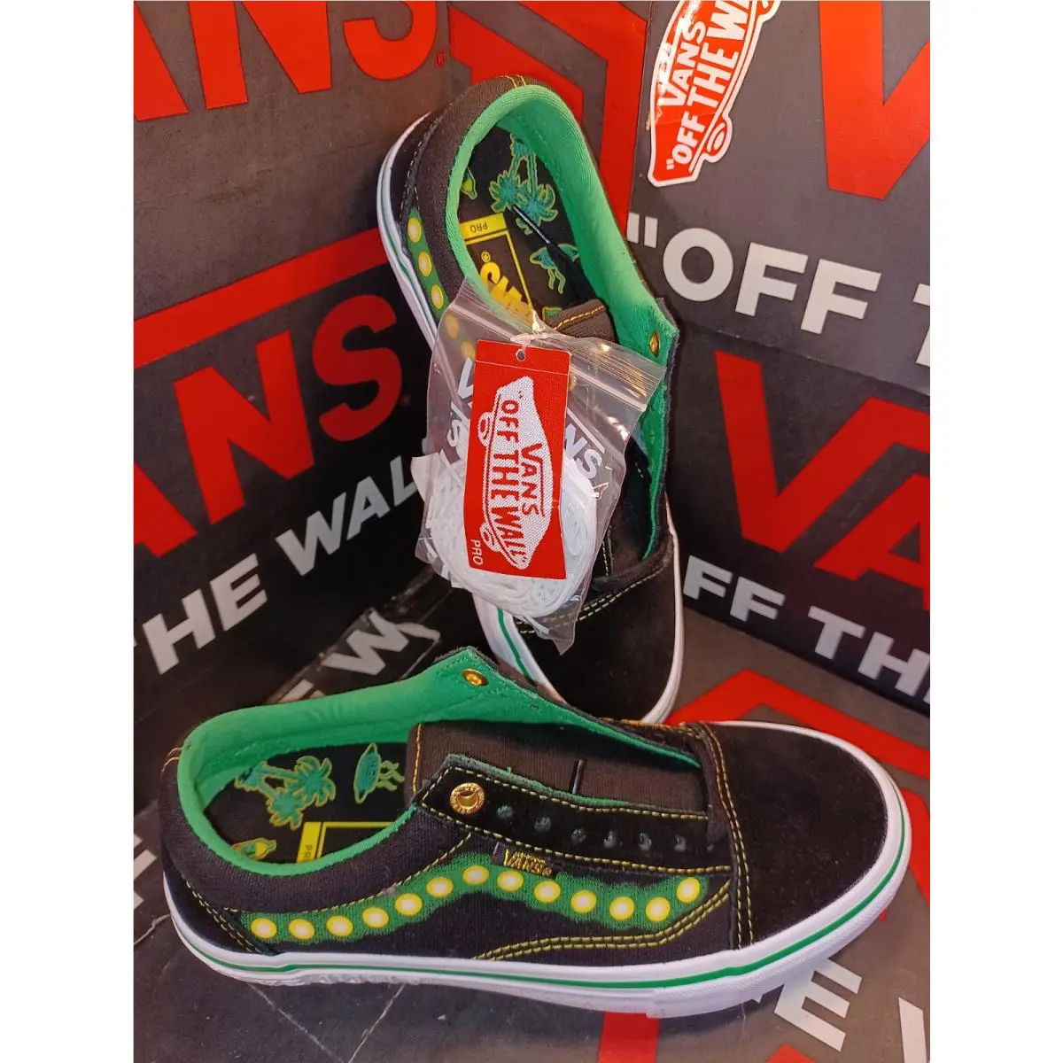 Vans shoes - Shake Junt - Shake Junt - VNOA45JC0V4 - Black/Green/White 8
