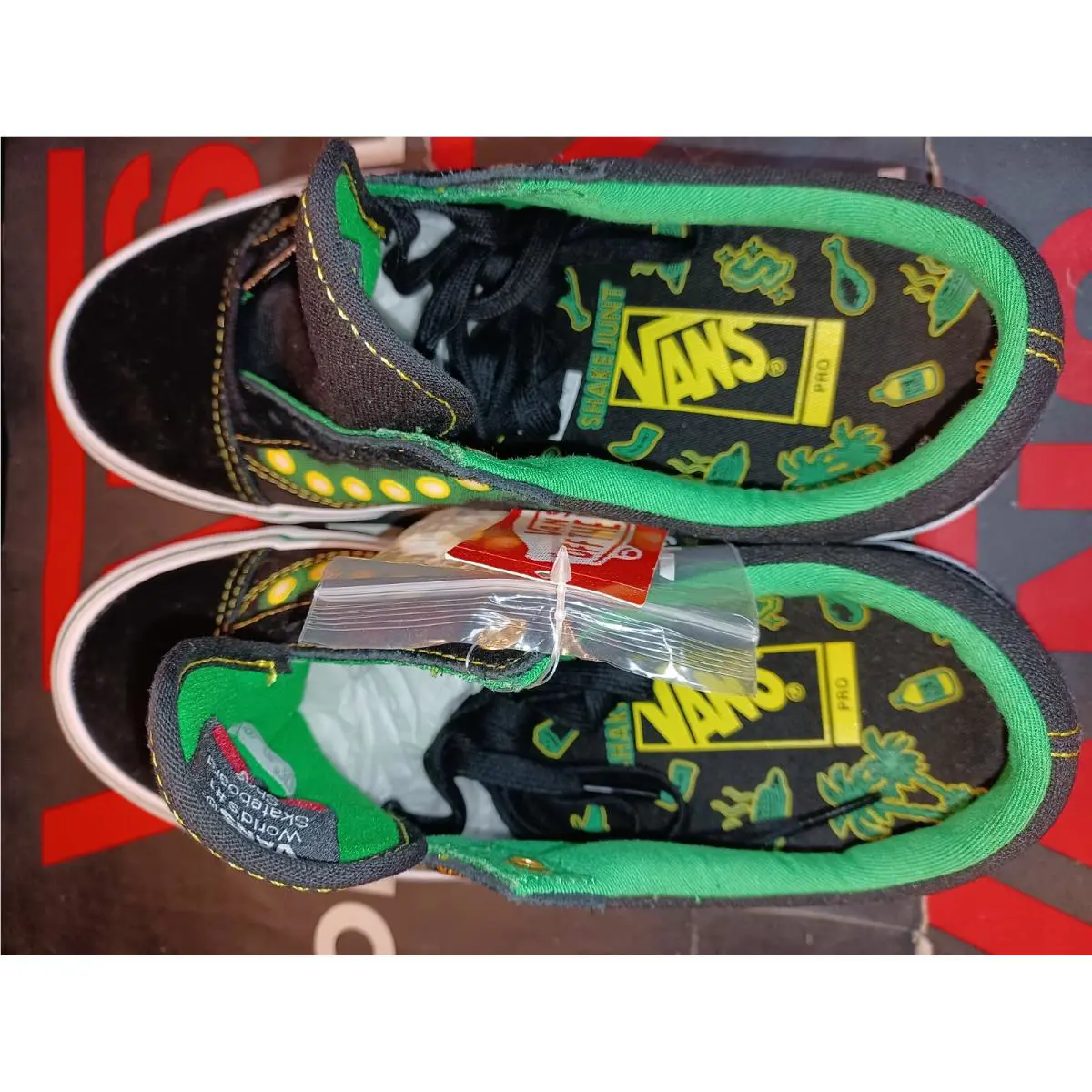 Vans shoes - Shake Junt - Shake Junt - VNOA45JC0V4 - Black/Green/White 9