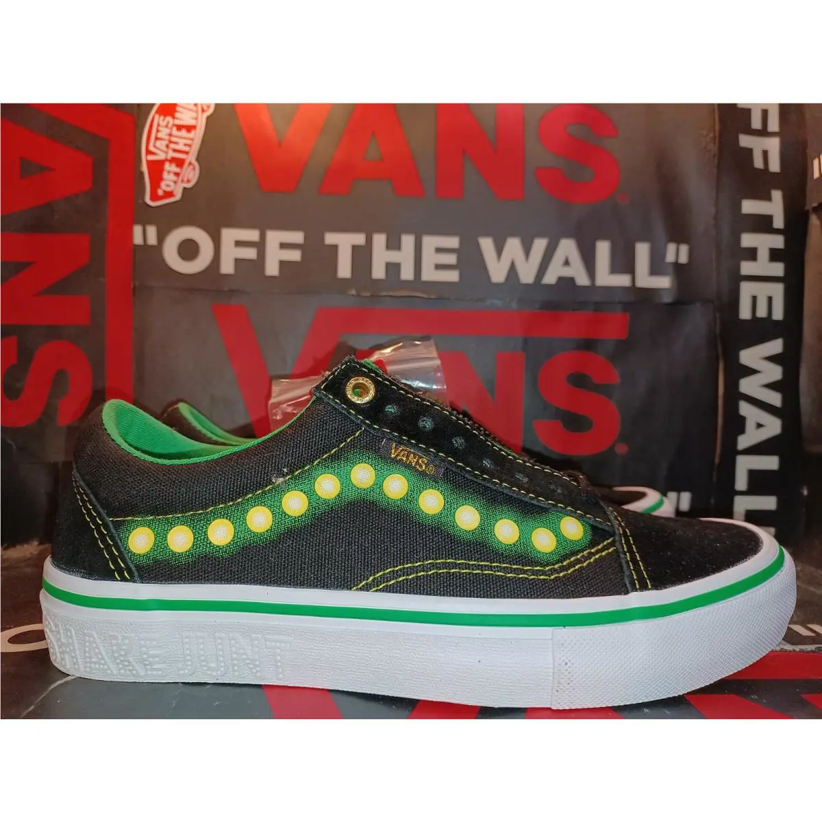 Vans shoes - Shake Junt - Shake Junt - VNOA45JC0V4 - Black/Green/White 1
