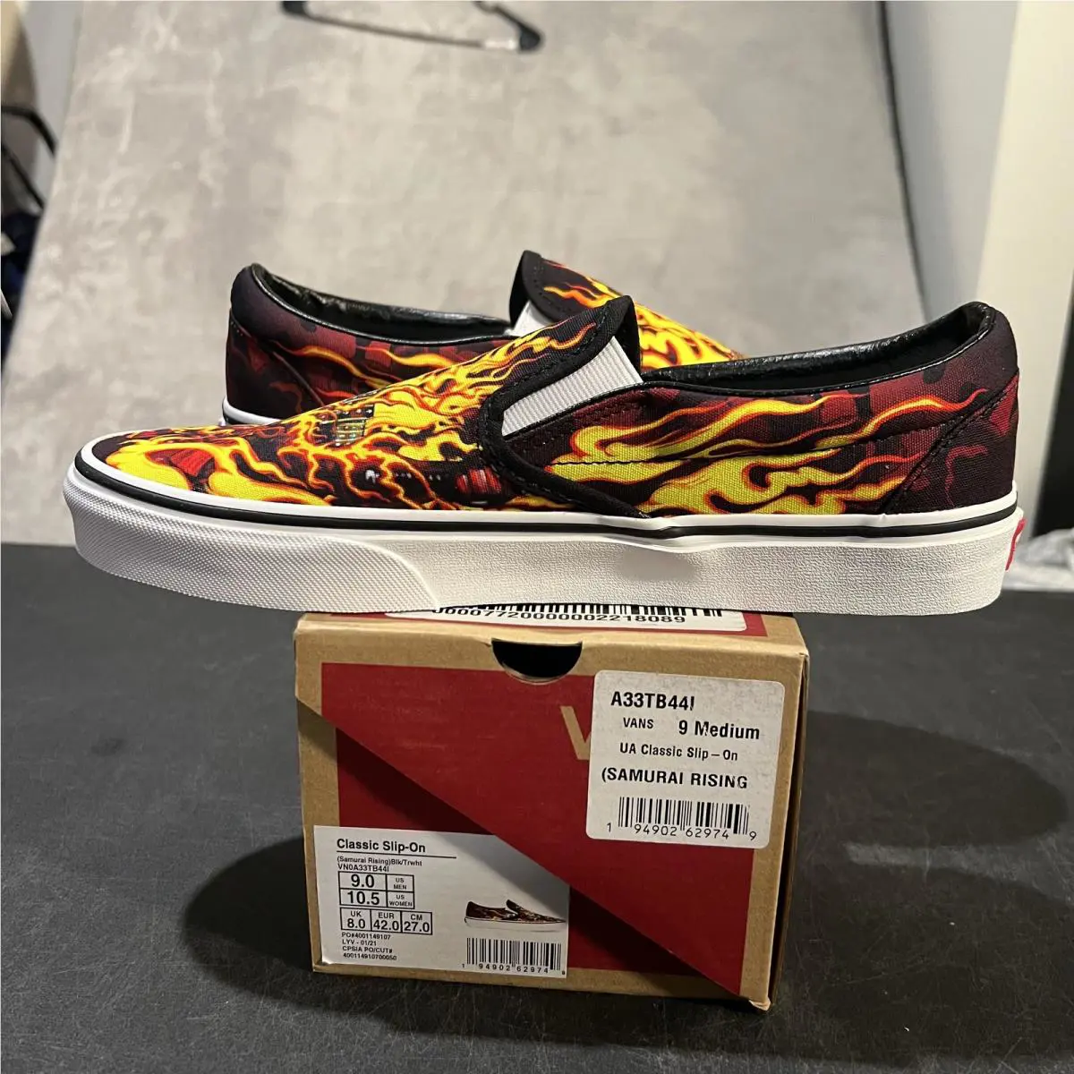 Vans shoes - Vans UA Classic Slip-On Samurai Rising - Multicolor 5