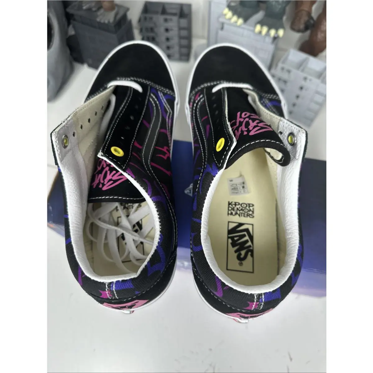 Vans shoes - Saja Boys Old Skool - Saja Boys Old Skool - VN000E8WB9P - Multicolor (UPC: 0198270292482) 4