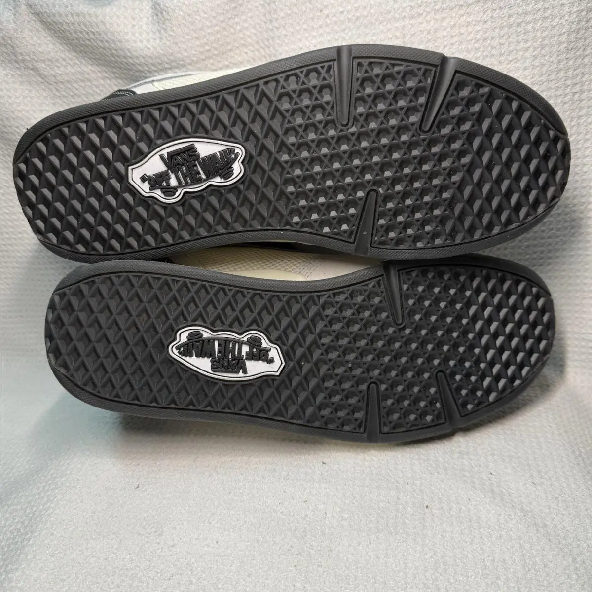 Vans shoes - VANS Rowley - Rowley - VN000CQFC9F - White 8