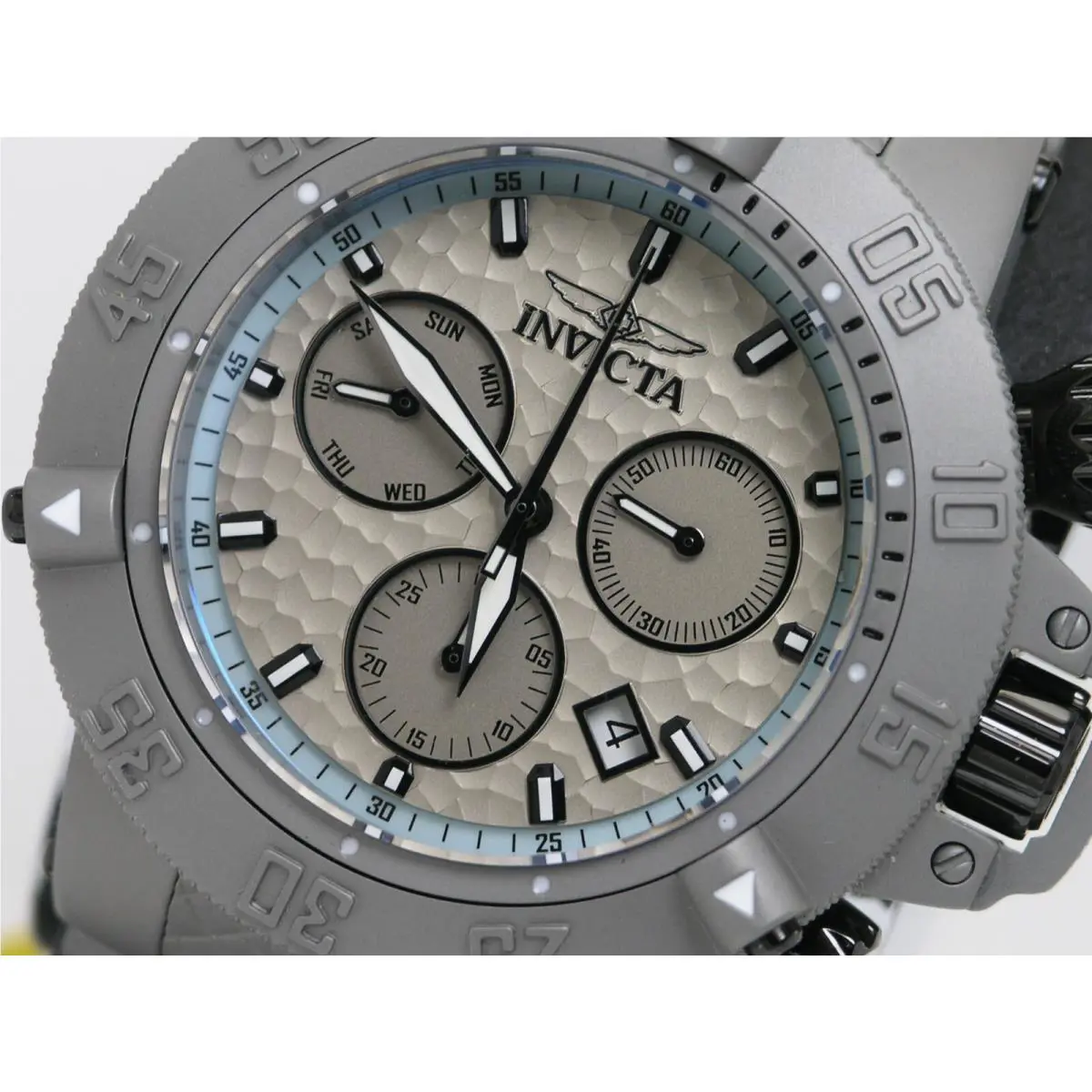 Invicta 40454 Subaqua Noma Iii Space Warrior Swiss Chronograph Khaki Watch