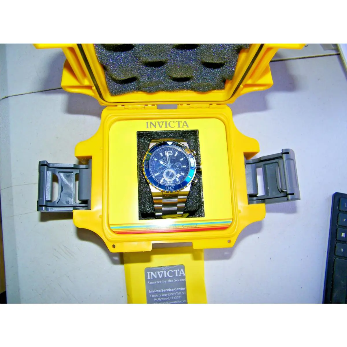 Invicta Men`s Diver Watch Water Resistant to 100 Meters Model 1342