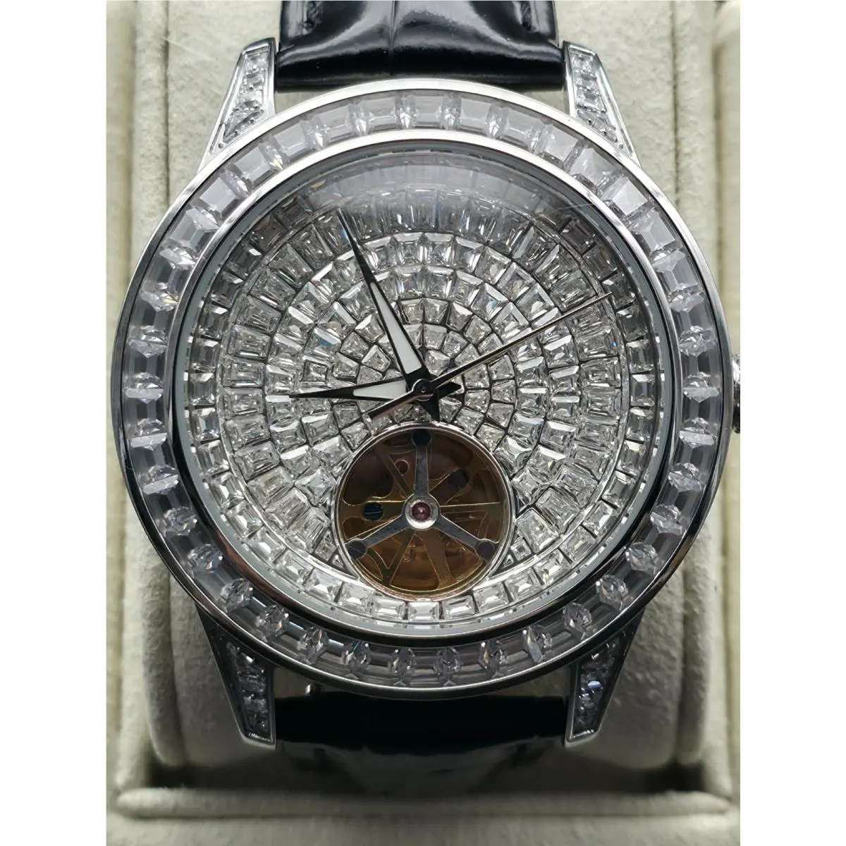 Invicta 42mm Automatic Crystal Dial Black Leather Strap Men Watch Montreprestige