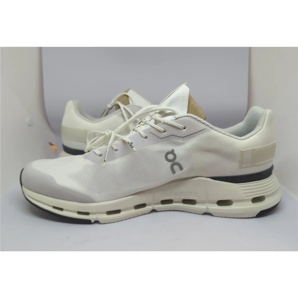On-Running shoes - On Cloudnova Form - Cloudnova Form - 26-98483 - White, Manufacturer: White/Eclipse (UPC: 7630419109587) 1