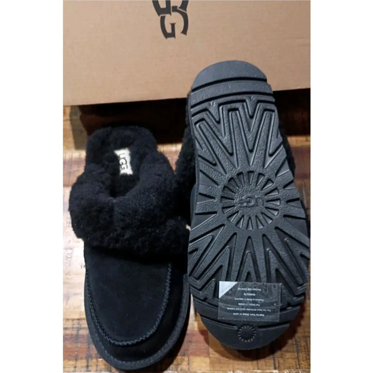 UGG shoes - UGG Loria - Loria - Black 2
