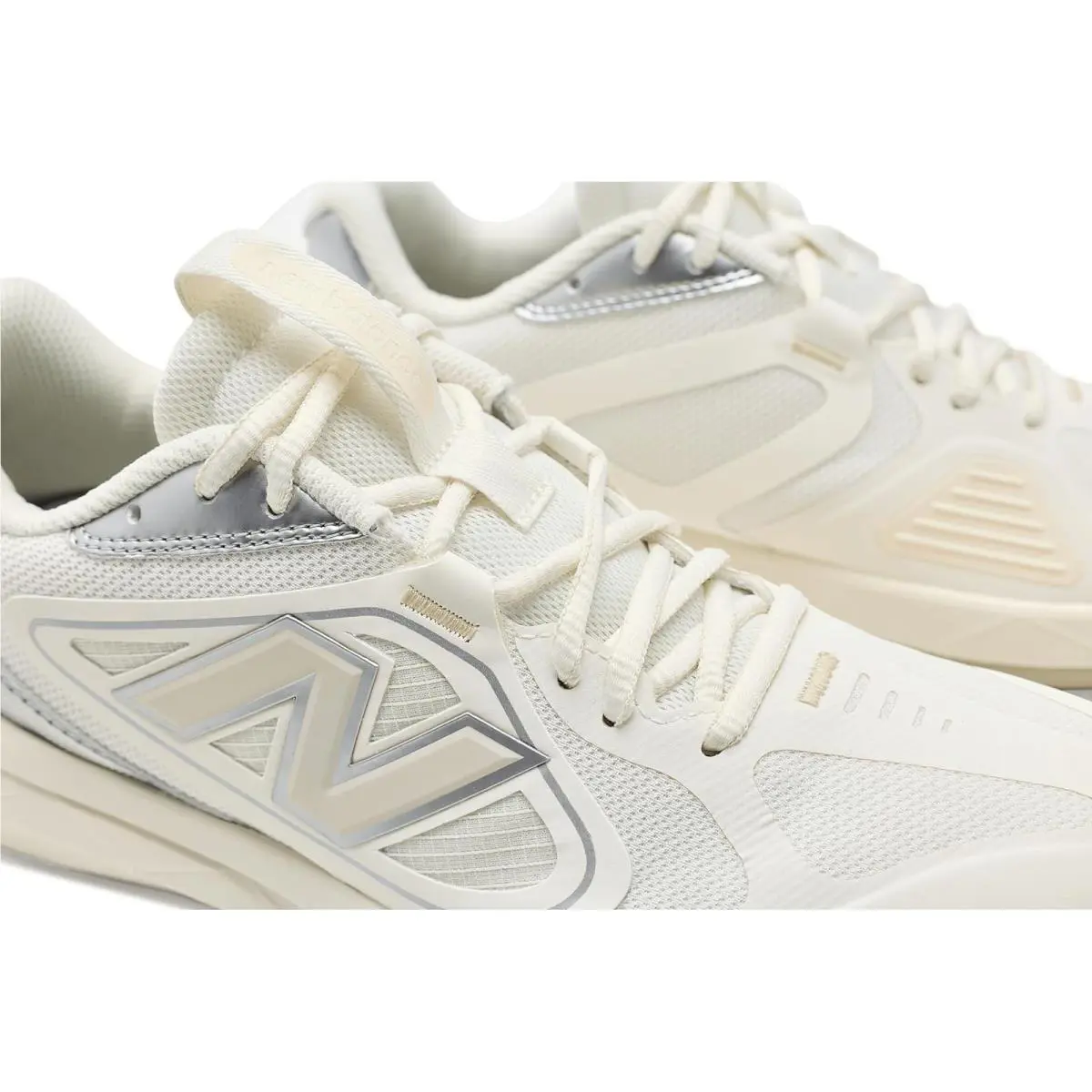 New Balance shoes - Sea Salt/Metallic Silver 4