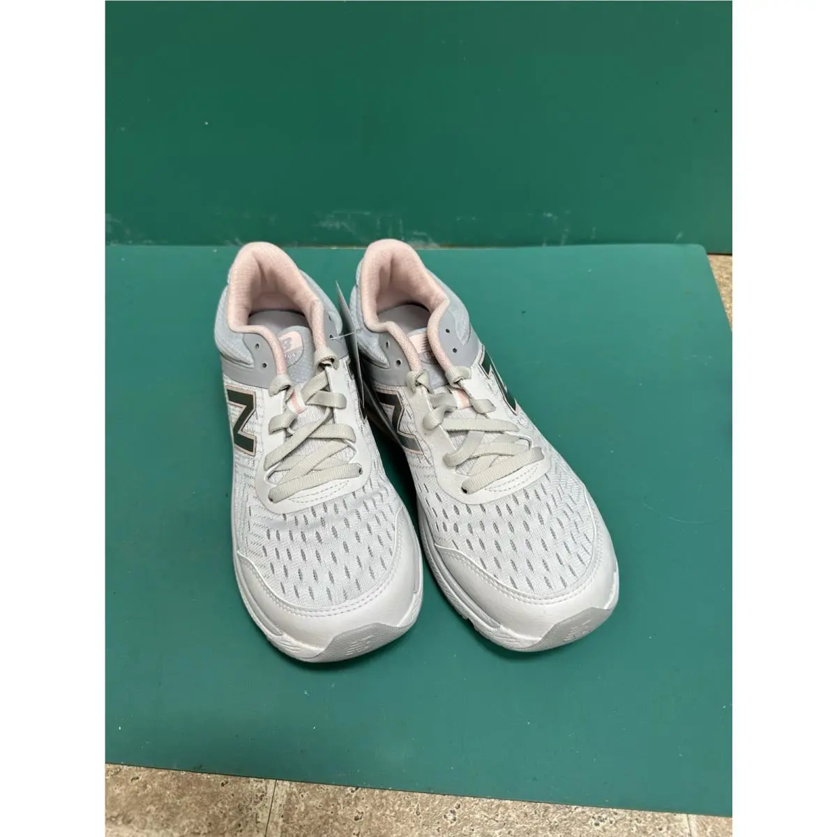 New Balance shoes - New Balance 847 V4 - Gray 3