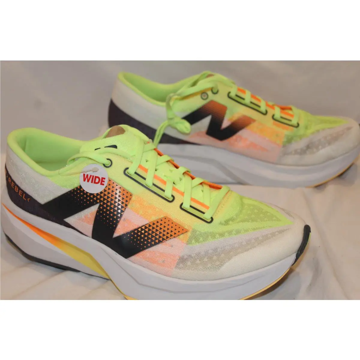 New Balance shoes - New Balance Fuelcell Rebel V4 - white green 2