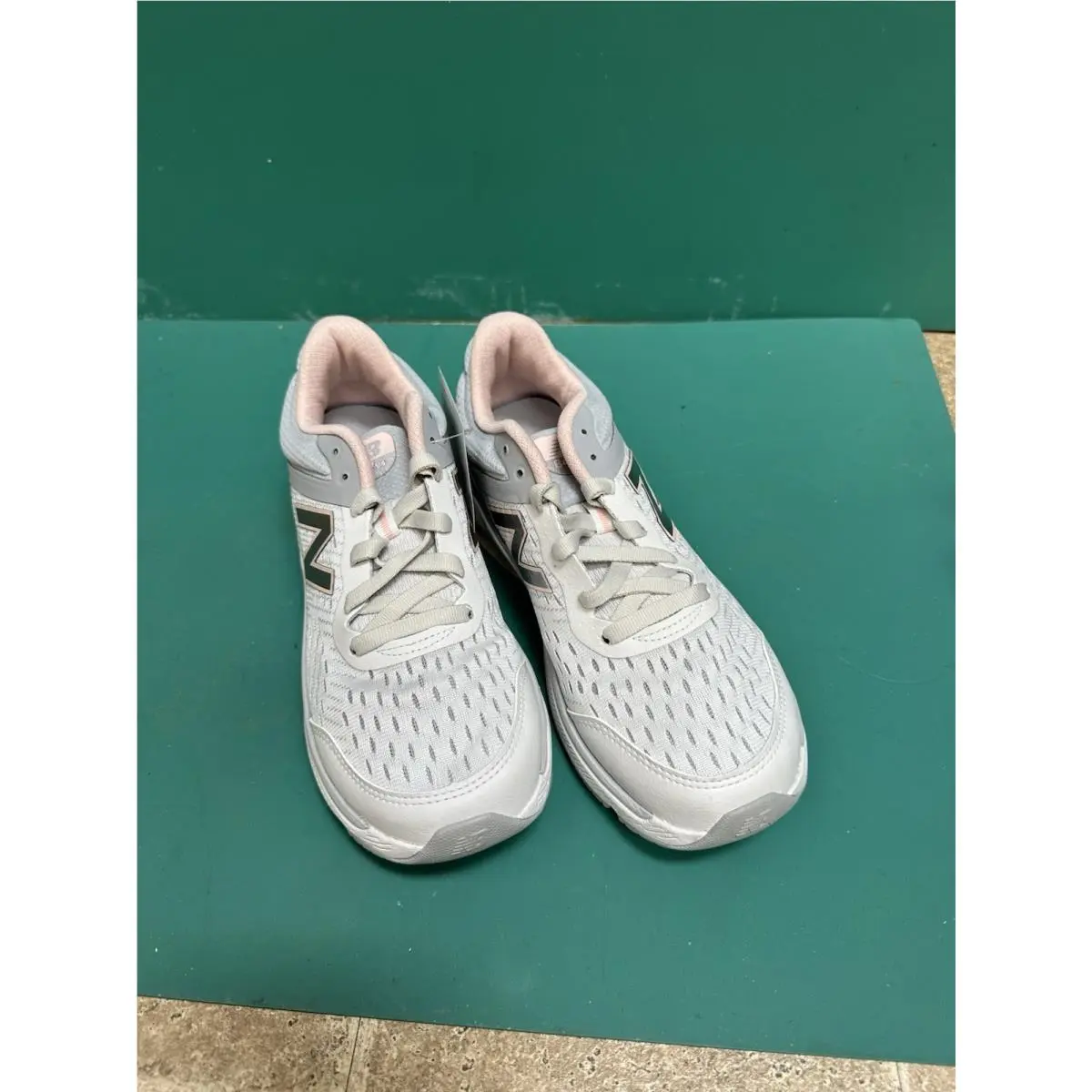 New Balance shoes - New Balance 847 V4 - Gray 3