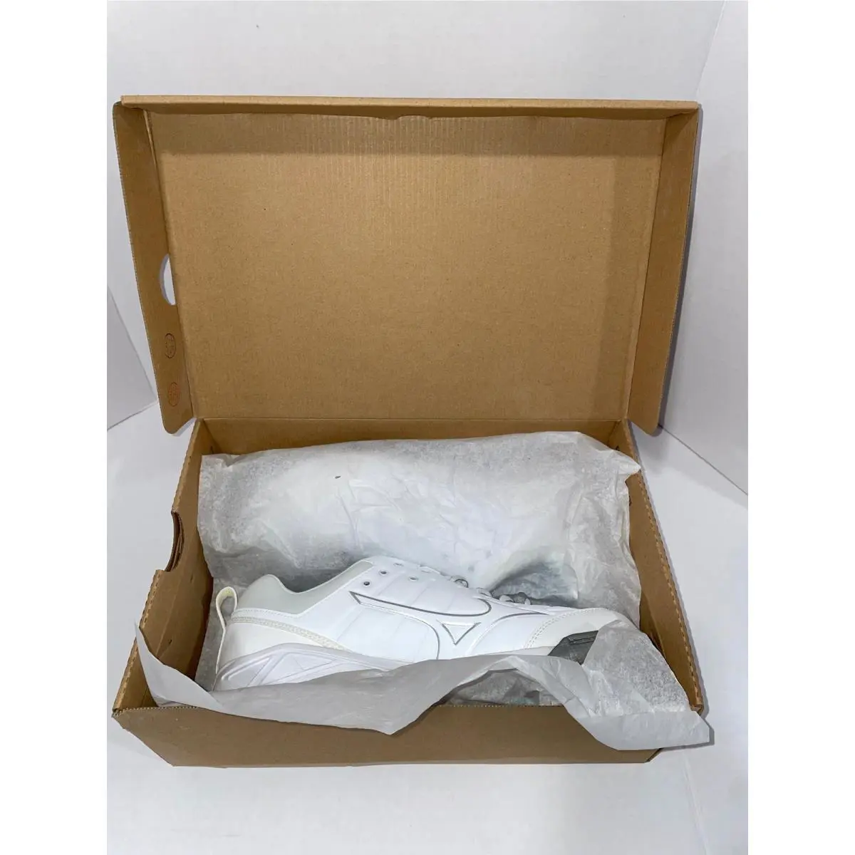 Mizuno shoes - White (UPC: 889961480362) 1