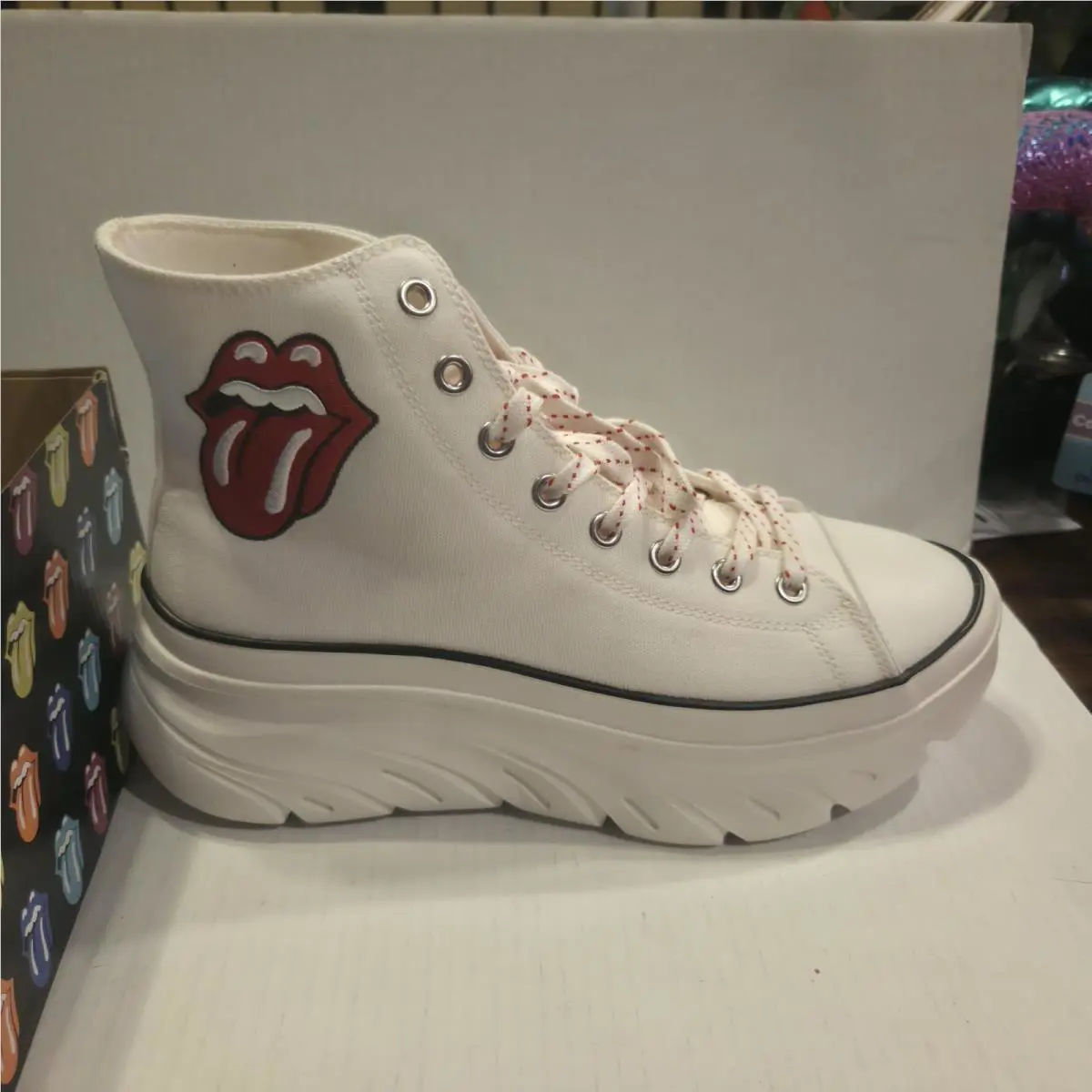 Skechers shoes - SKECHERS UNO - UNO - White (UPC: 197627526416) 2