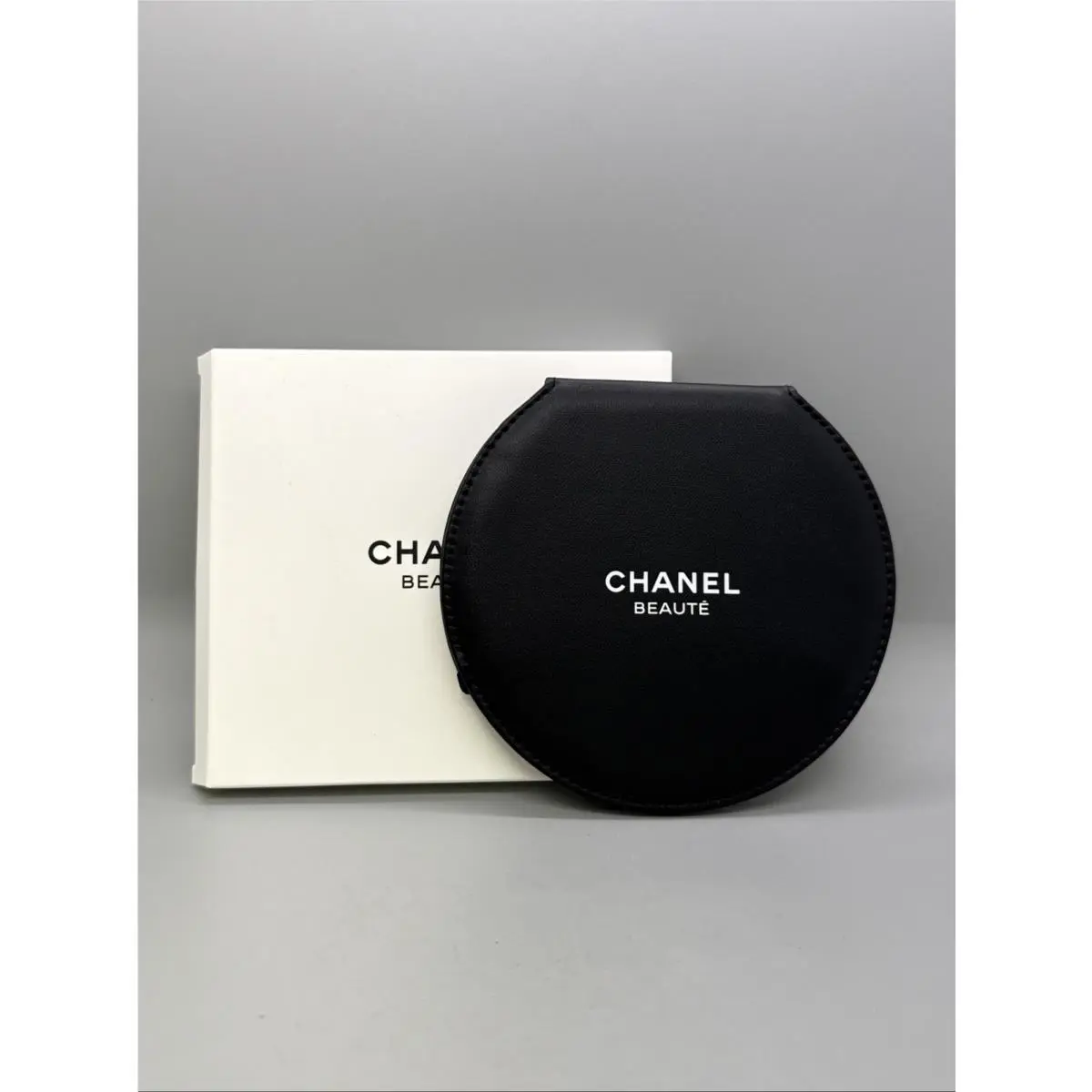 C15 Chanel Beaute Round Folding Travel Mirror Vip / Gwp 5.5”